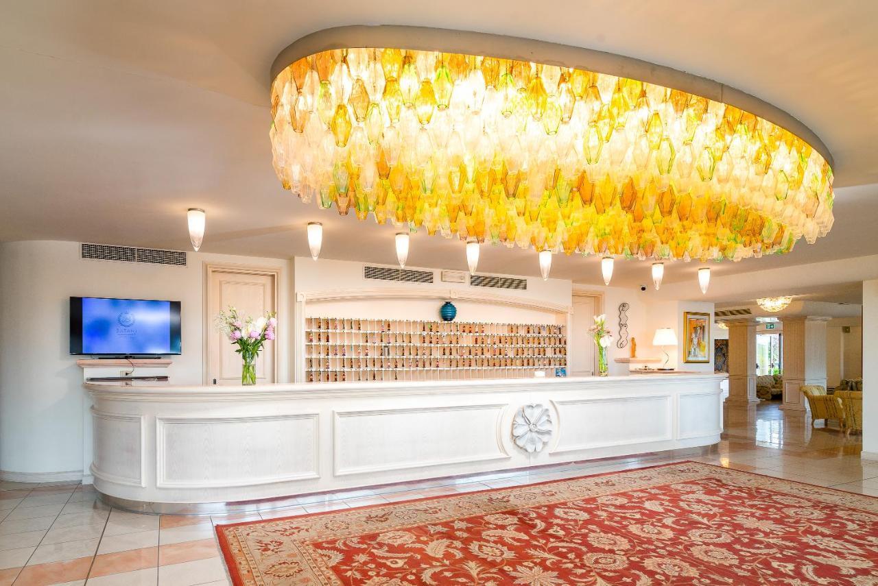 Universal Hotel Червия Экстерьер фото