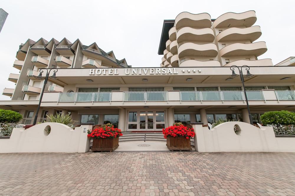 Universal Hotel Червия Экстерьер фото