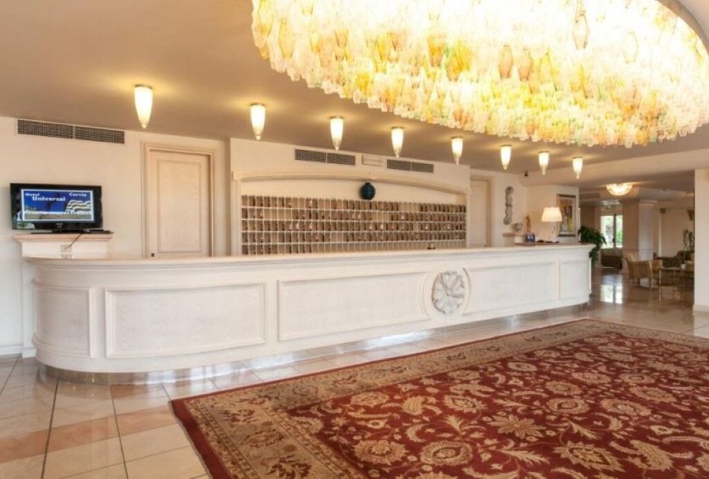 Universal Hotel Червия Экстерьер фото